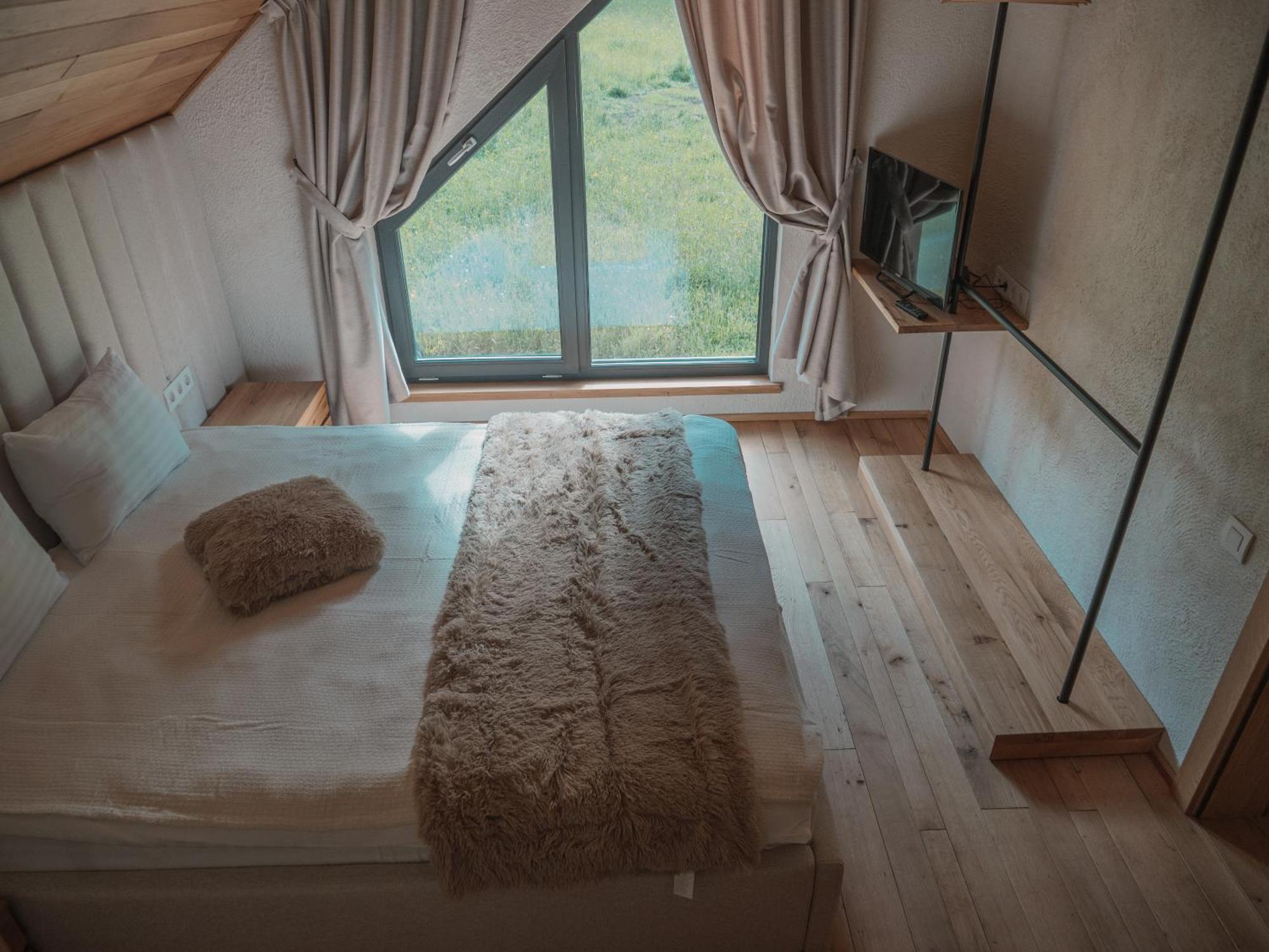 Vama Chalet バマ・ブザウルイ エクステリア 写真