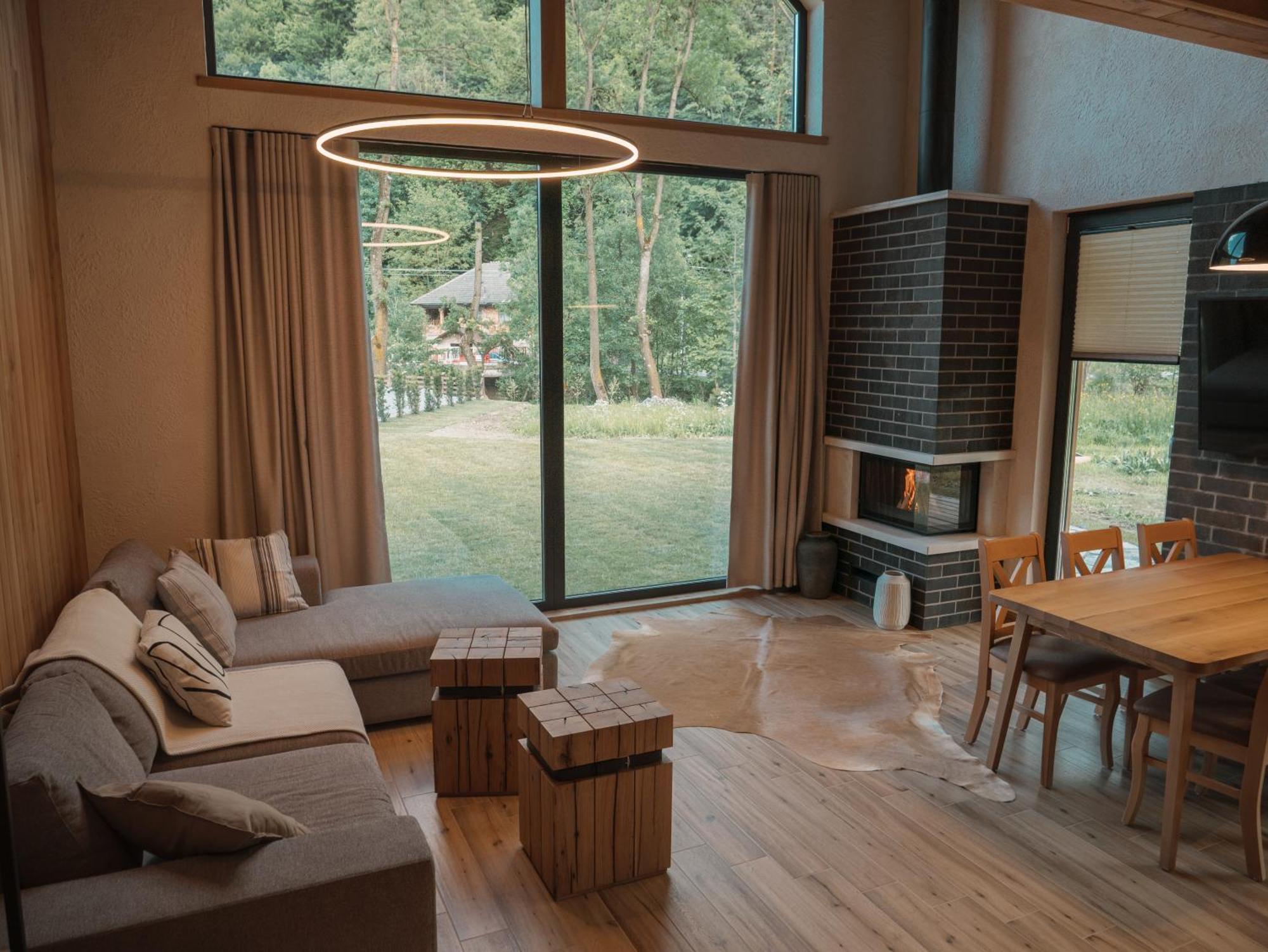 Vama Chalet バマ・ブザウルイ エクステリア 写真